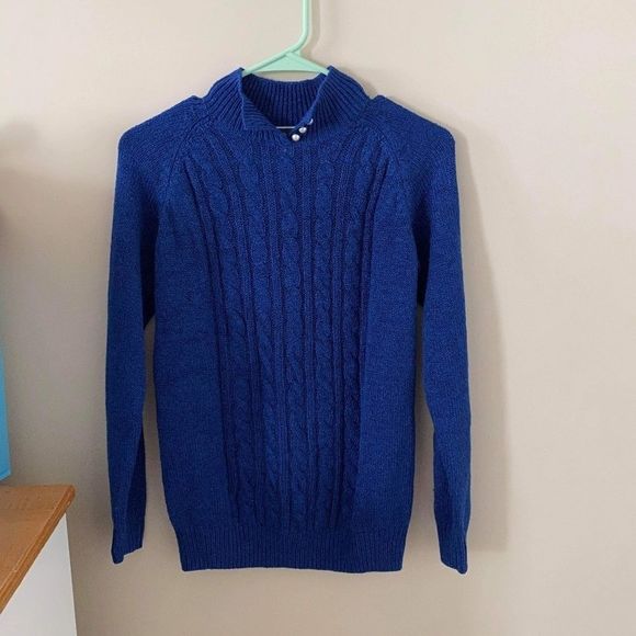 Women Sweater - Picture 1 of 3